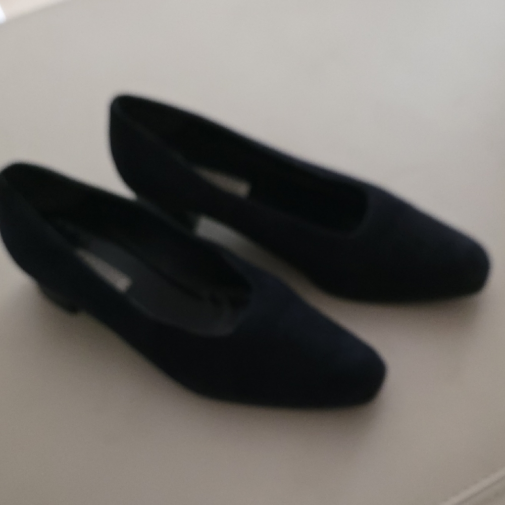 Barneys NewYork Navy Suede Pumps 40.5